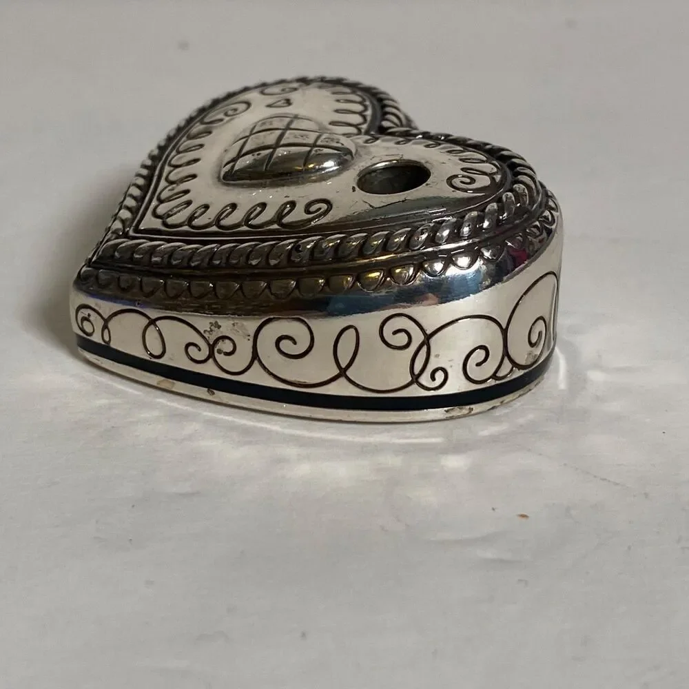 Brighton Heart Silver Tone Pen Holder Paperweight Desk Accessory Romantic Scroll